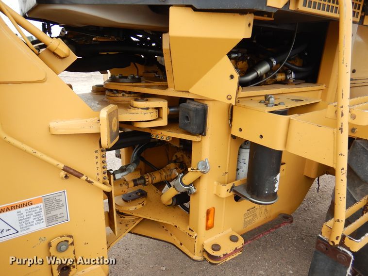 image for item DK8064 2002 Caterpillar 924G  wheel loader