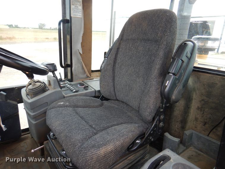 image for item DK8064 2002 Caterpillar 924G  wheel loader