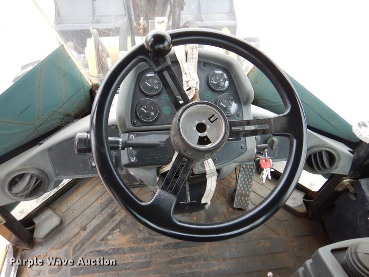 image for item DK8064 2002 Caterpillar 924G  wheel loader