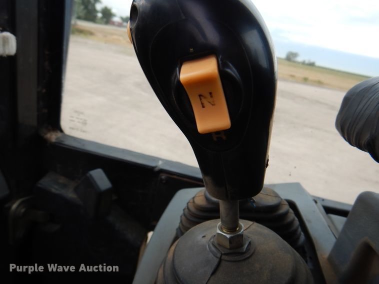 image for item DK8064 2002 Caterpillar 924G  wheel loader