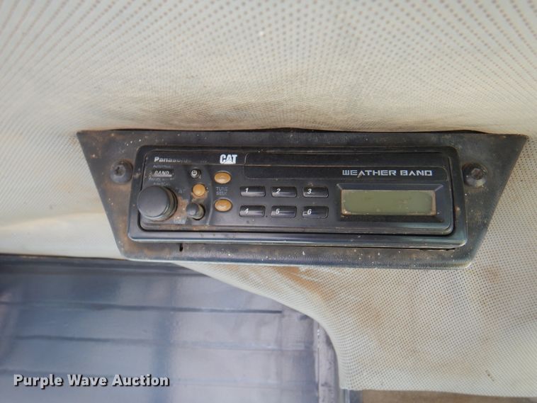 image for item DK8064 2002 Caterpillar 924G  wheel loader