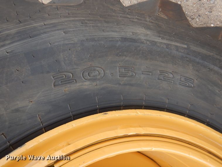 image for item DK8064 2002 Caterpillar 924G  wheel loader