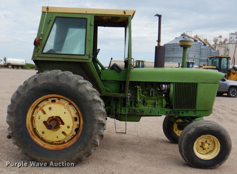 image for item DK8065 1972 John Deere 4020  tractor