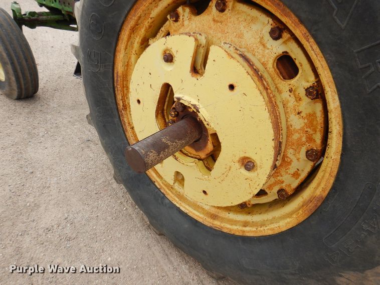 image for item DK8065 1972 John Deere 4020  tractor