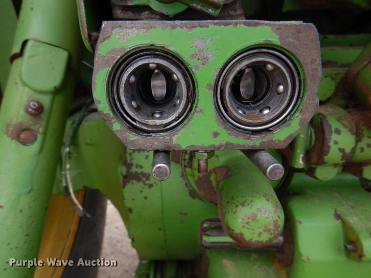 image for item DK8065 1972 John Deere 4020  tractor