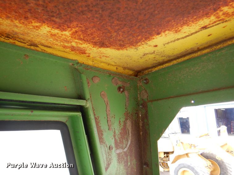 image for item DK8065 1972 John Deere 4020  tractor