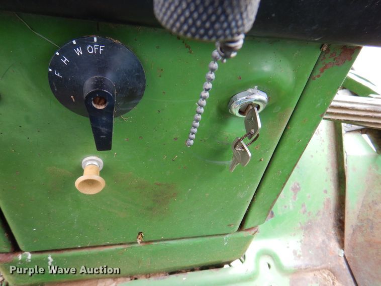 image for item DK8065 1972 John Deere 4020  tractor