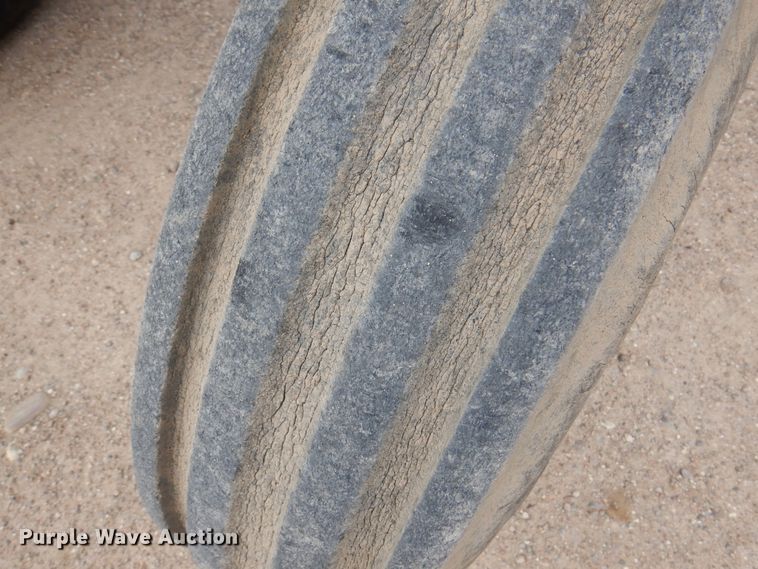 image for item DK8065 1972 John Deere 4020  tractor