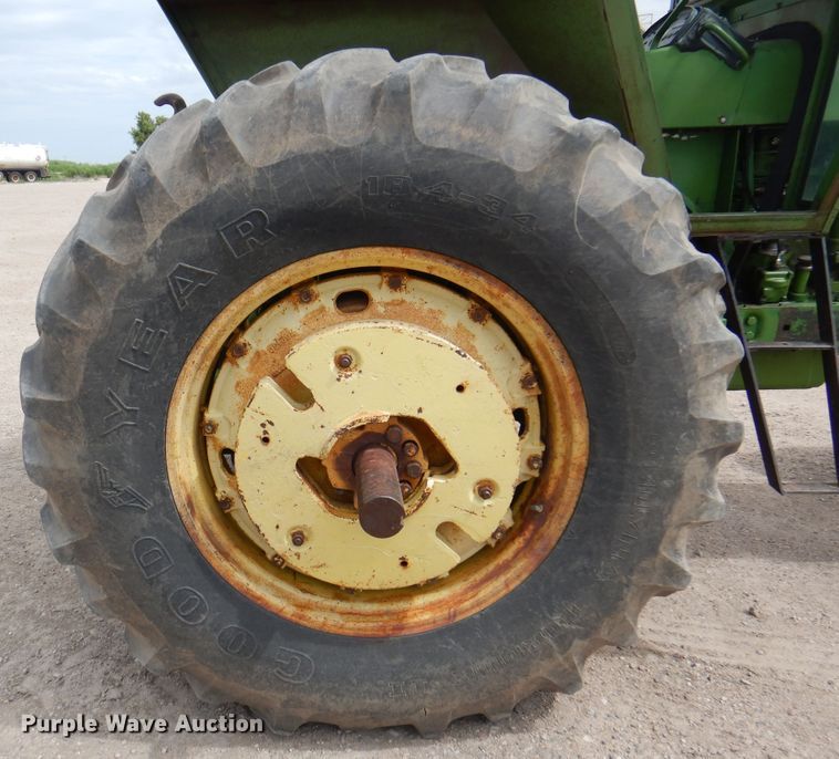 image for item DK8065 1972 John Deere 4020  tractor