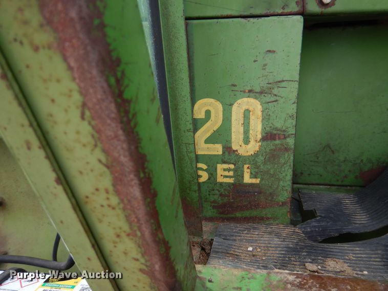 image for item DK8065 1972 John Deere 4020  tractor