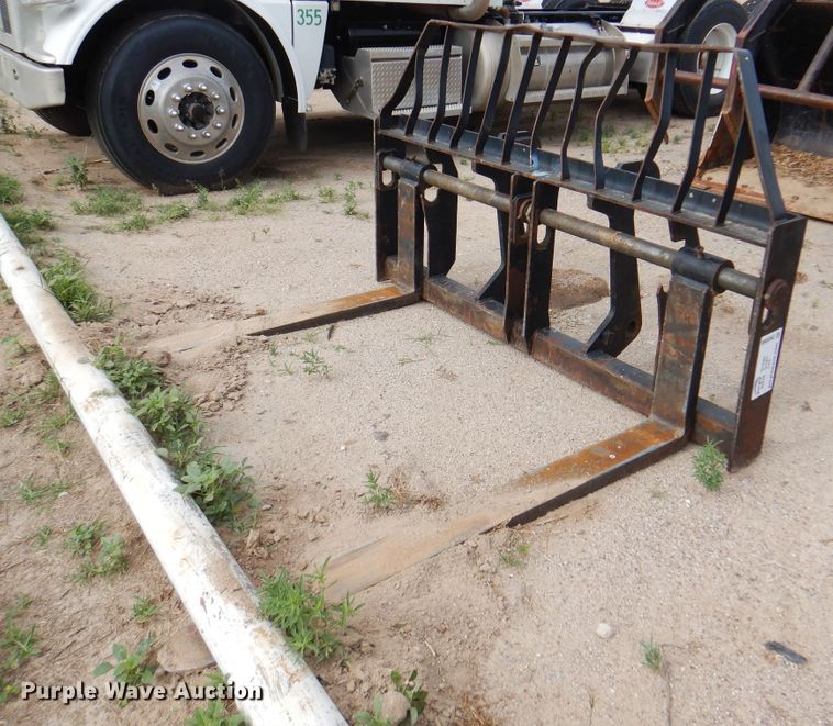 image for item DK8066 Caterpillar 174  5'L forks