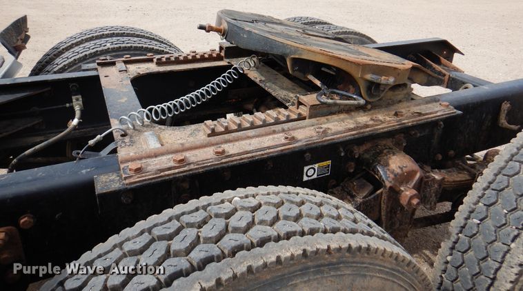 image for item DK8067 2011 Kenworth W900  semi truck