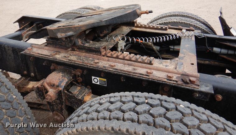 image for item DK8067 2011 Kenworth W900  semi truck