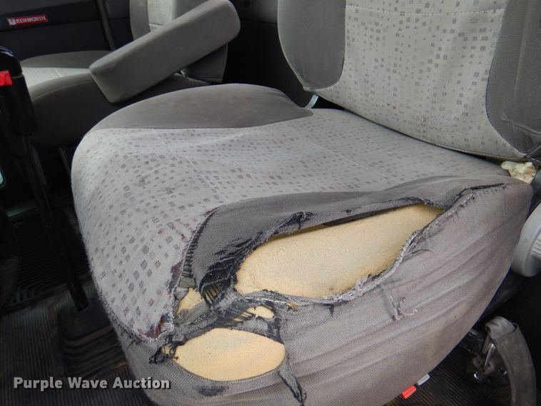 image for item DK8067 2011 Kenworth W900  semi truck