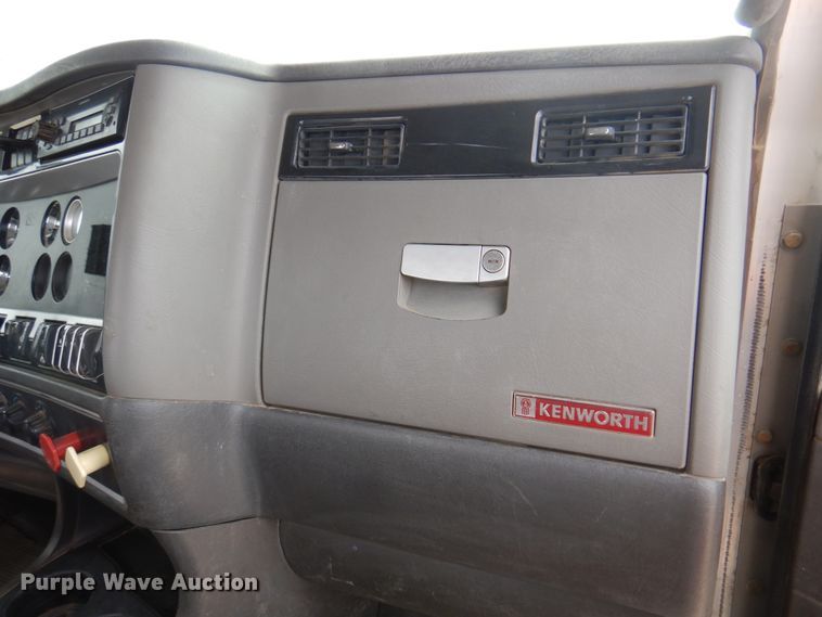 image for item DK8067 2011 Kenworth W900  semi truck