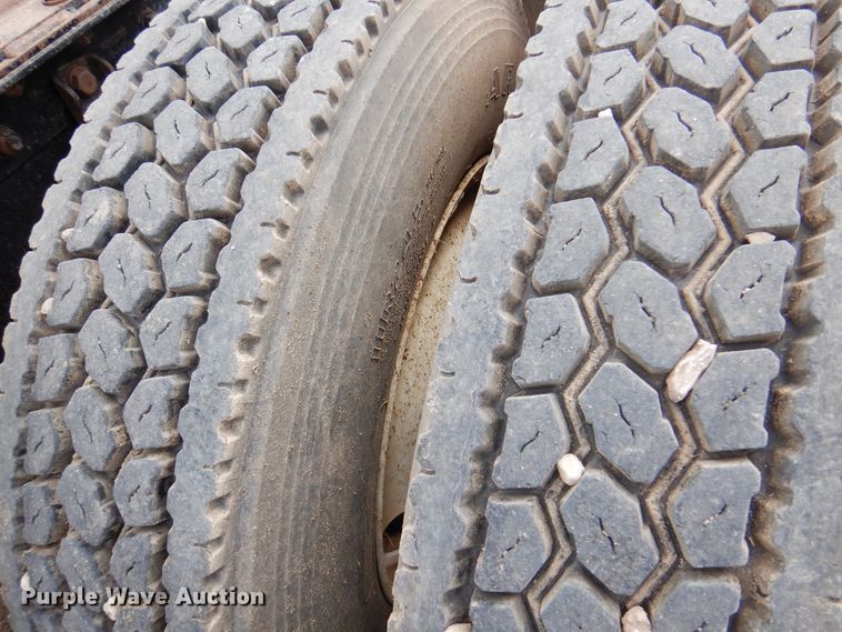 image for item DK8067 2011 Kenworth W900  semi truck