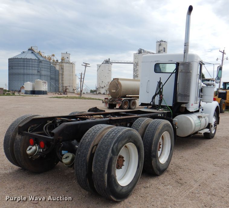 image for item DK8069 2005 Kenworth W900  semi truck