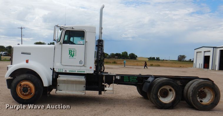 image for item DK8069 2005 Kenworth W900  semi truck