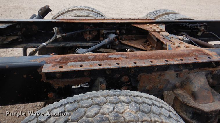 image for item DK8069 2005 Kenworth W900  semi truck