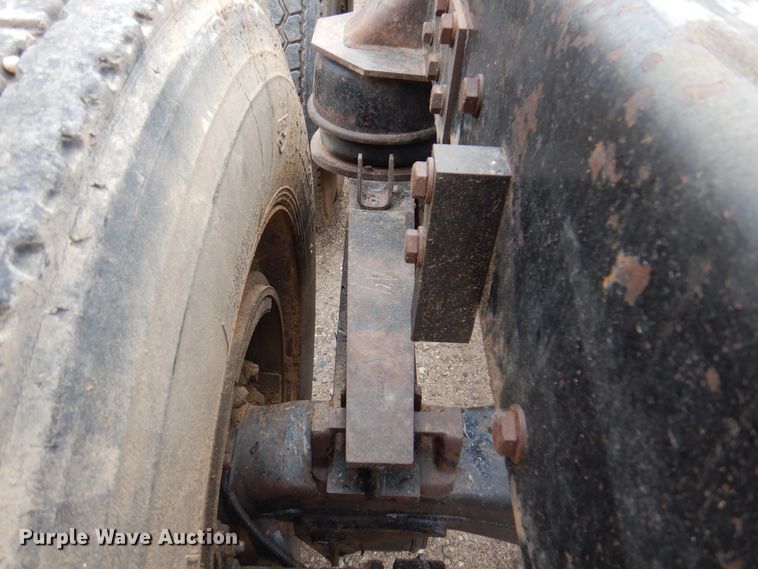 image for item DK8069 2005 Kenworth W900  semi truck