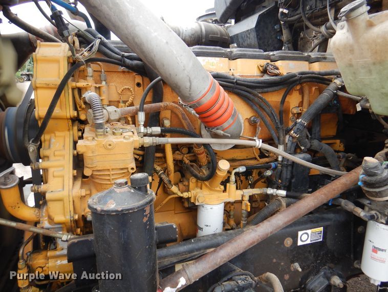 image for item DK8069 2005 Kenworth W900  semi truck