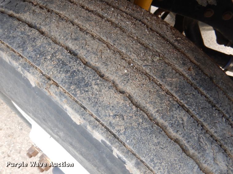 image for item DK8069 2005 Kenworth W900  semi truck