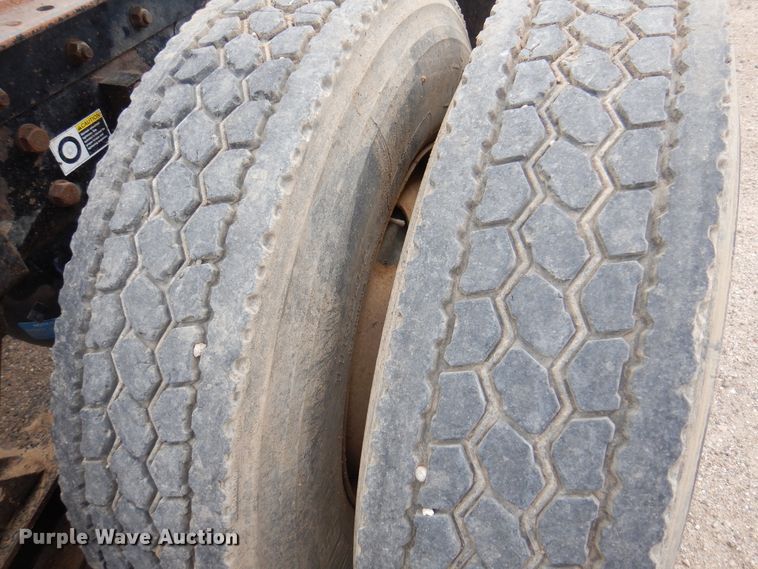 image for item DK8069 2005 Kenworth W900  semi truck