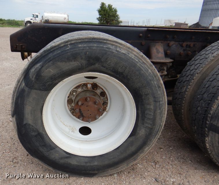 image for item DK8069 2005 Kenworth W900  semi truck