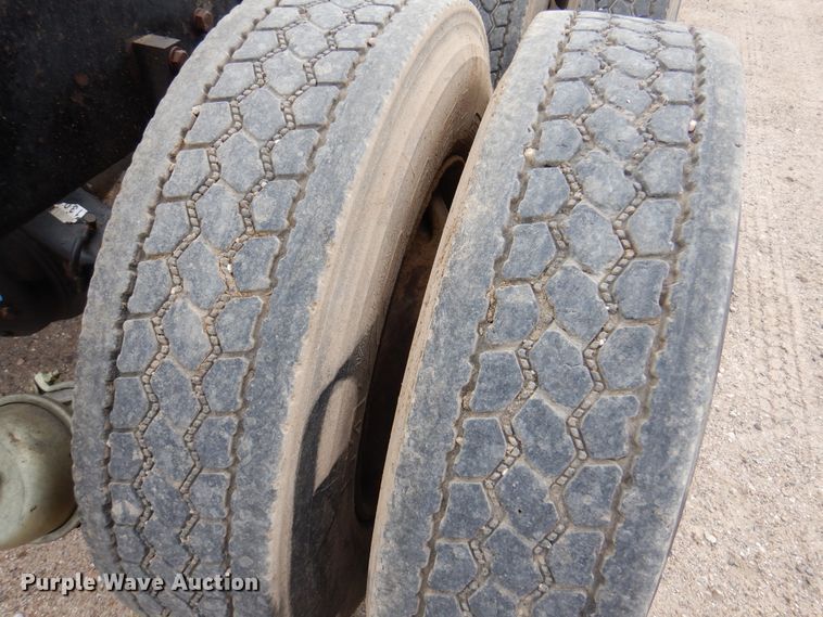 image for item DK8069 2005 Kenworth W900  semi truck