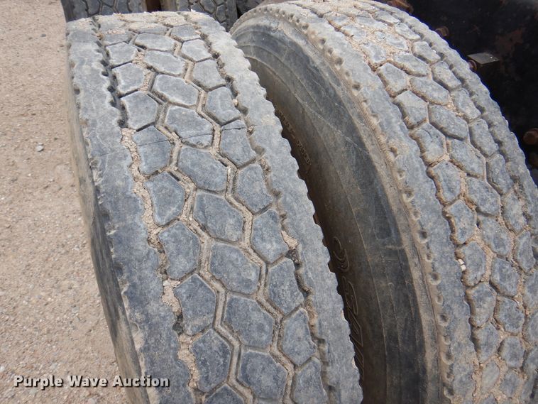 image for item DK8069 2005 Kenworth W900  semi truck