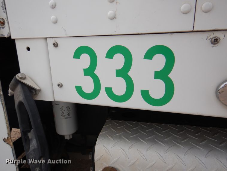 image for item DK8069 2005 Kenworth W900  semi truck