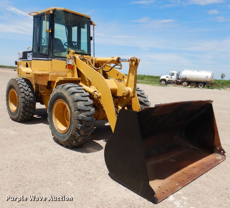 image for item DK8071 1995 Caterpillar 924F  wheel loader
