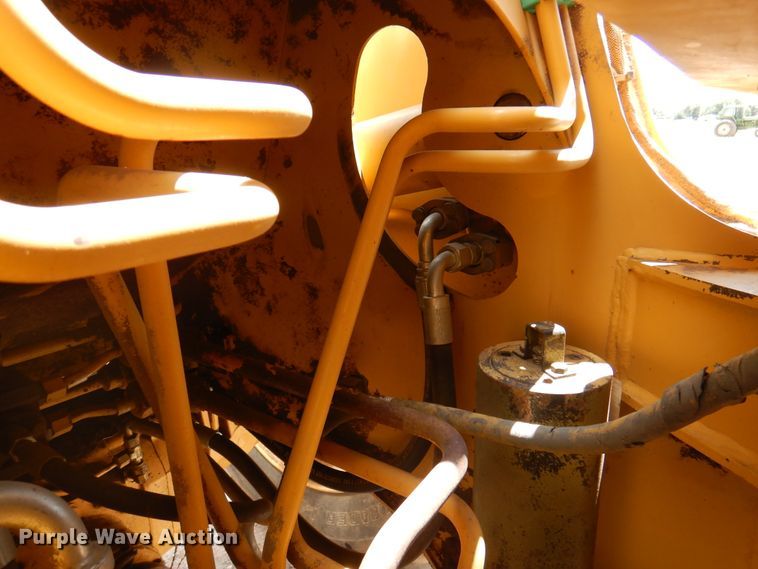 image for item DK8071 1995 Caterpillar 924F  wheel loader