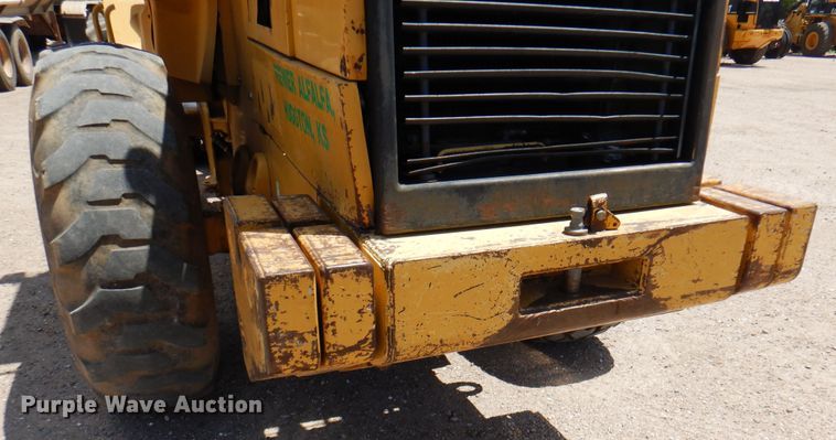 image for item DK8071 1995 Caterpillar 924F  wheel loader