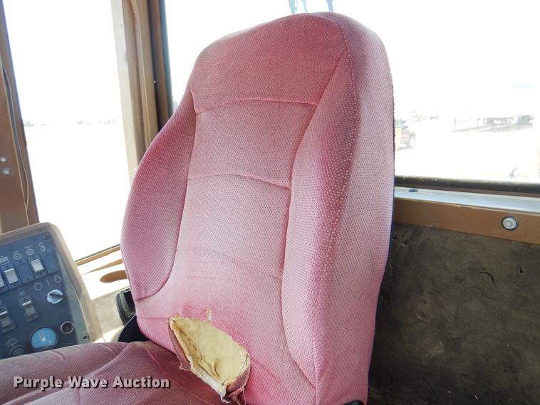 image for item DK8071 1995 Caterpillar 924F  wheel loader