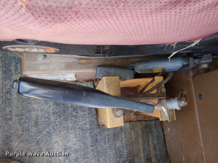 image for item DK8071 1995 Caterpillar 924F  wheel loader