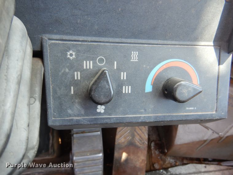 image for item DK8071 1995 Caterpillar 924F  wheel loader