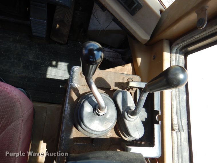 image for item DK8071 1995 Caterpillar 924F  wheel loader