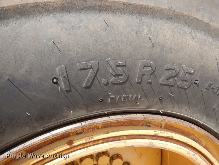 image for item DK8071 1995 Caterpillar 924F  wheel loader