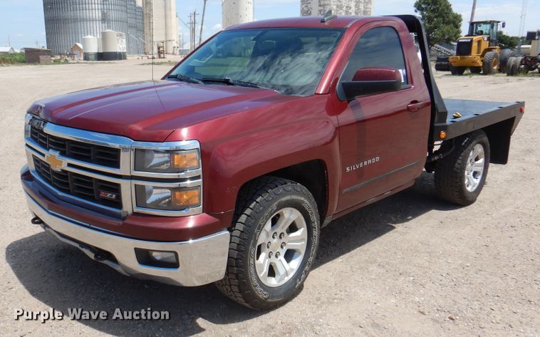 image for item DK8072 2015 Chevrolet Silverado 1500  flatbed pickup truck