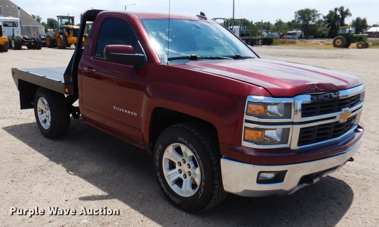 image for item DK8072 2015 Chevrolet Silverado 1500  flatbed pickup truck