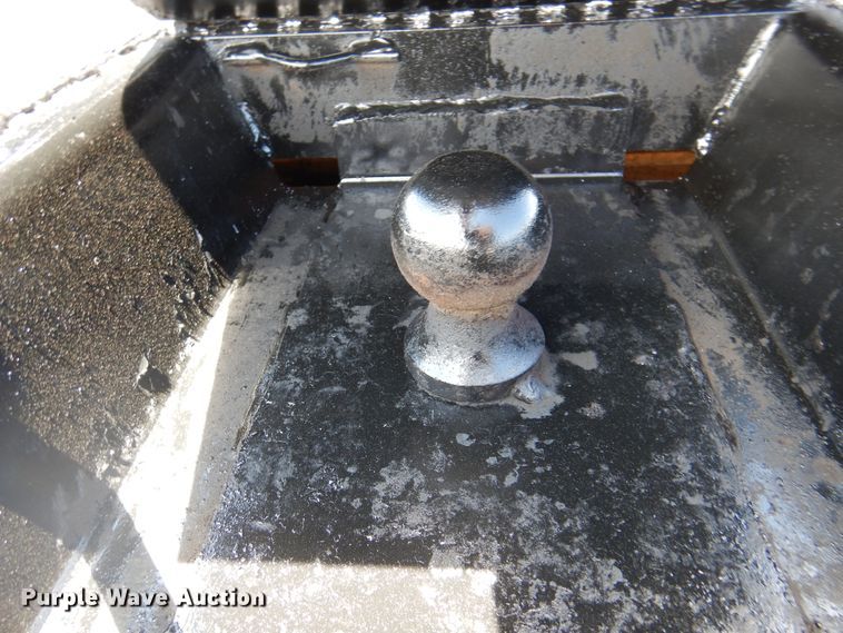 image for item DK8072 2015 Chevrolet Silverado 1500  flatbed pickup truck