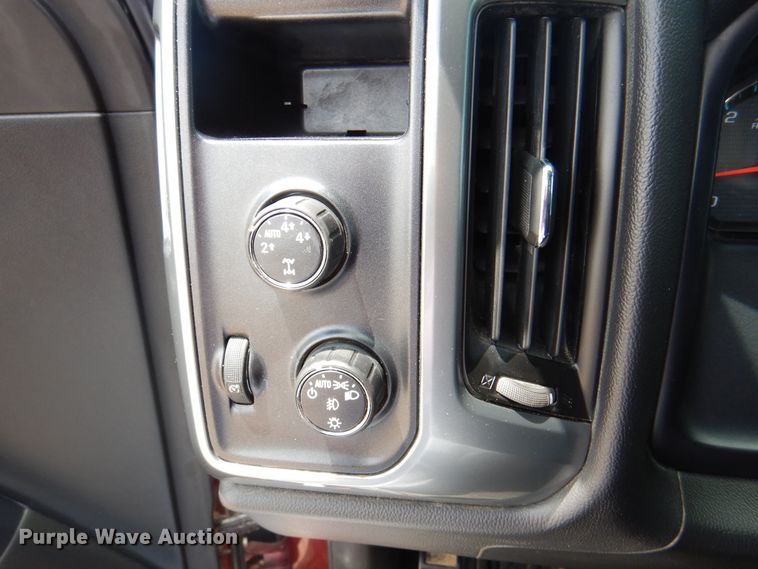 image for item DK8072 2015 Chevrolet Silverado 1500  flatbed pickup truck