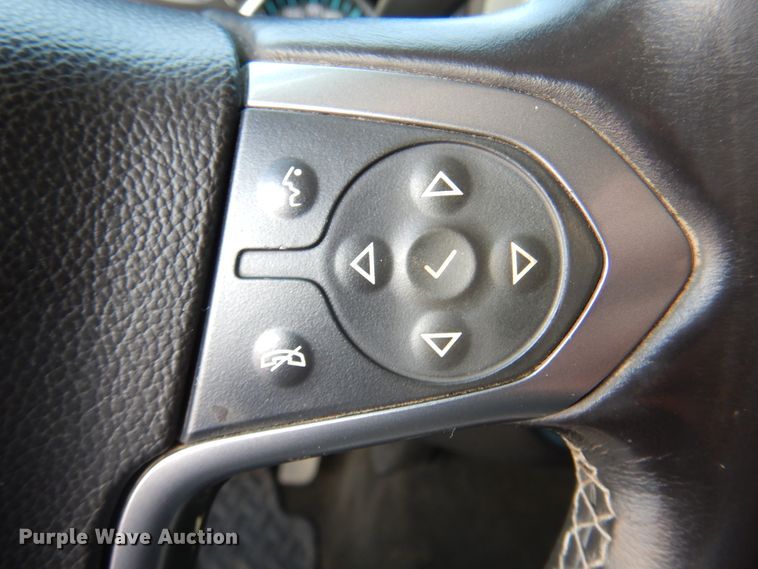 image for item DK8072 2015 Chevrolet Silverado 1500  flatbed pickup truck