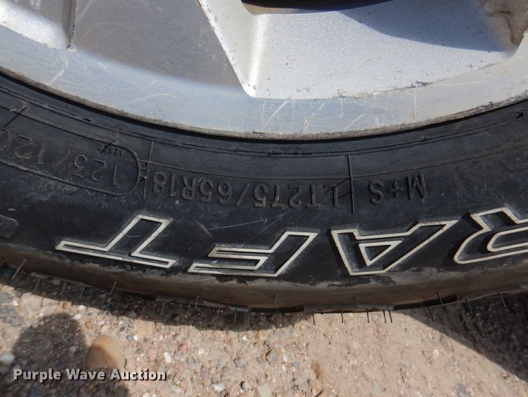 image for item DK8072 2015 Chevrolet Silverado 1500  flatbed pickup truck