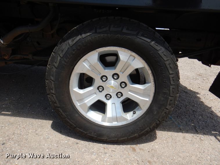 image for item DK8072 2015 Chevrolet Silverado 1500  flatbed pickup truck