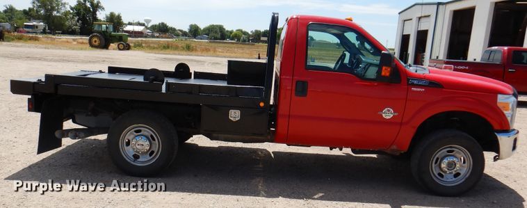 image for item DK8073 2015 Ford F350 Super Duty  bale bed pickup truck