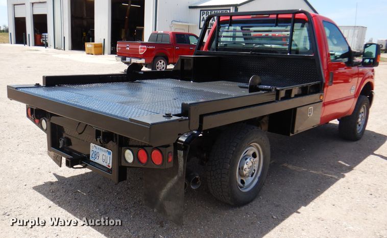 image for item DK8073 2015 Ford F350 Super Duty  bale bed pickup truck