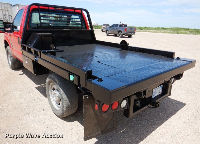 image for item DK8073 2015 Ford F350 Super Duty  bale bed pickup truck