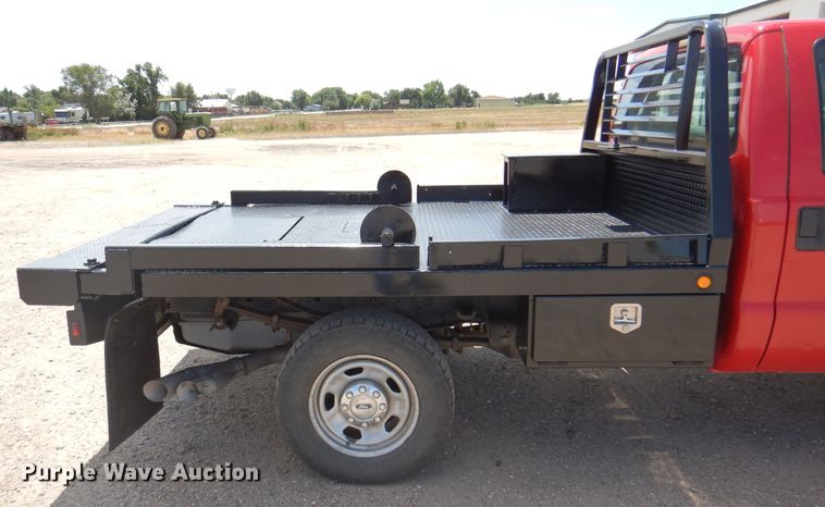 image for item DK8073 2015 Ford F350 Super Duty  bale bed pickup truck